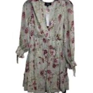 Aakaa Floral Long Sleeve Dress in Cream and Red
